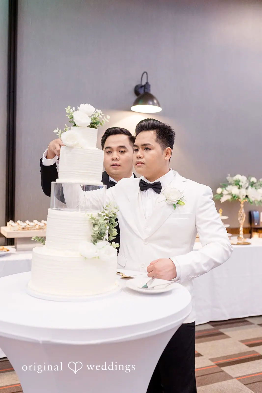 Four Points by Sheraton Wedding // Aris & Hekki -