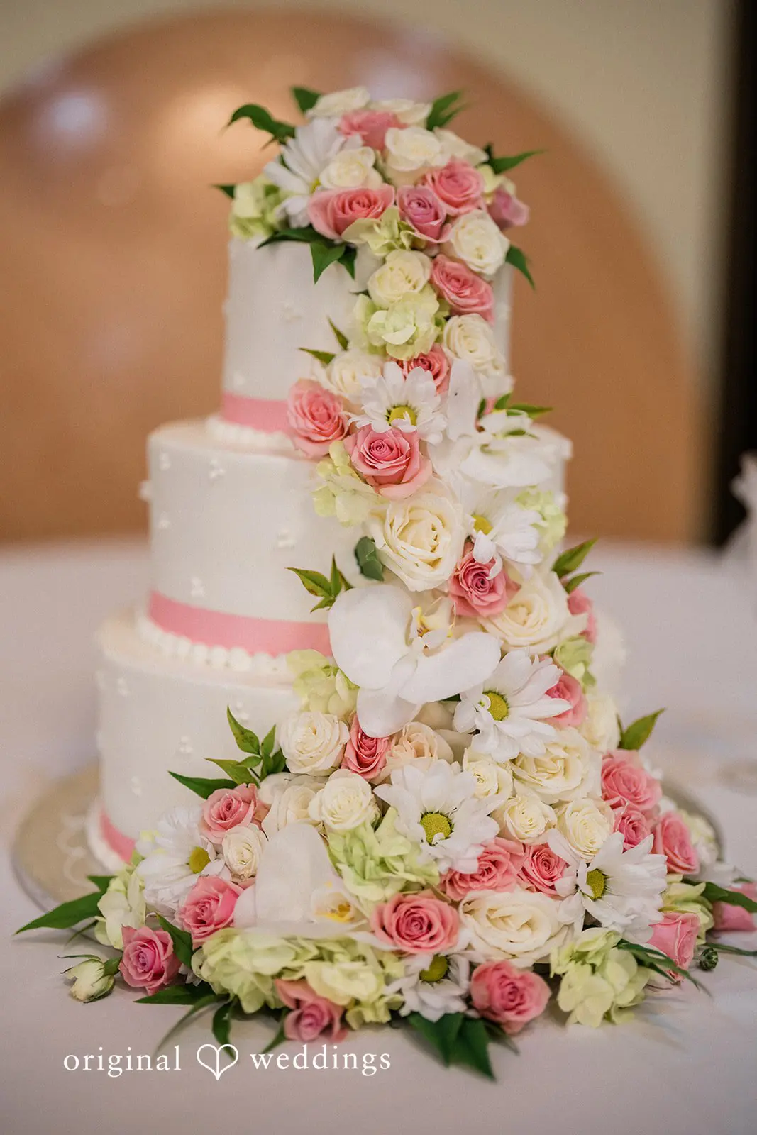 Golden Complex Banquet Hall Wedding // Vicky & Za -