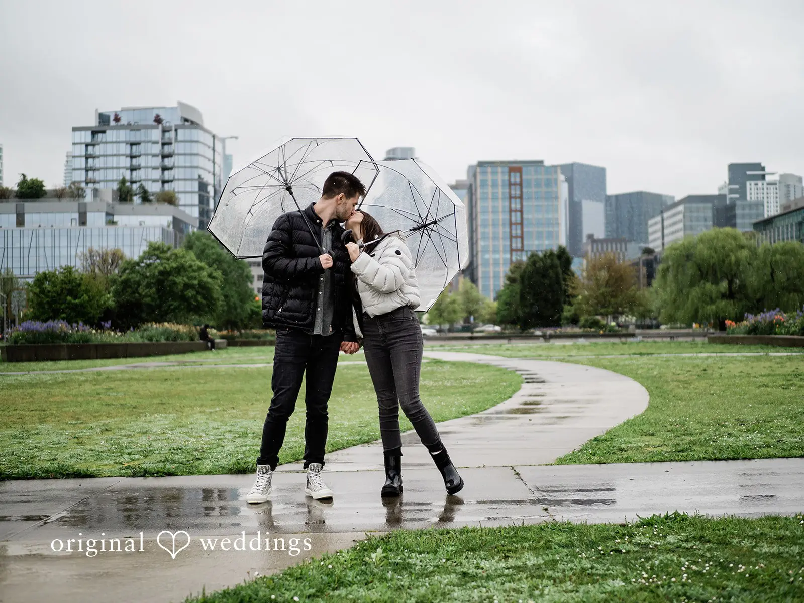 Sarah + Jeshurun Lake Union Park Engagement // Sarah & Jeshurun -