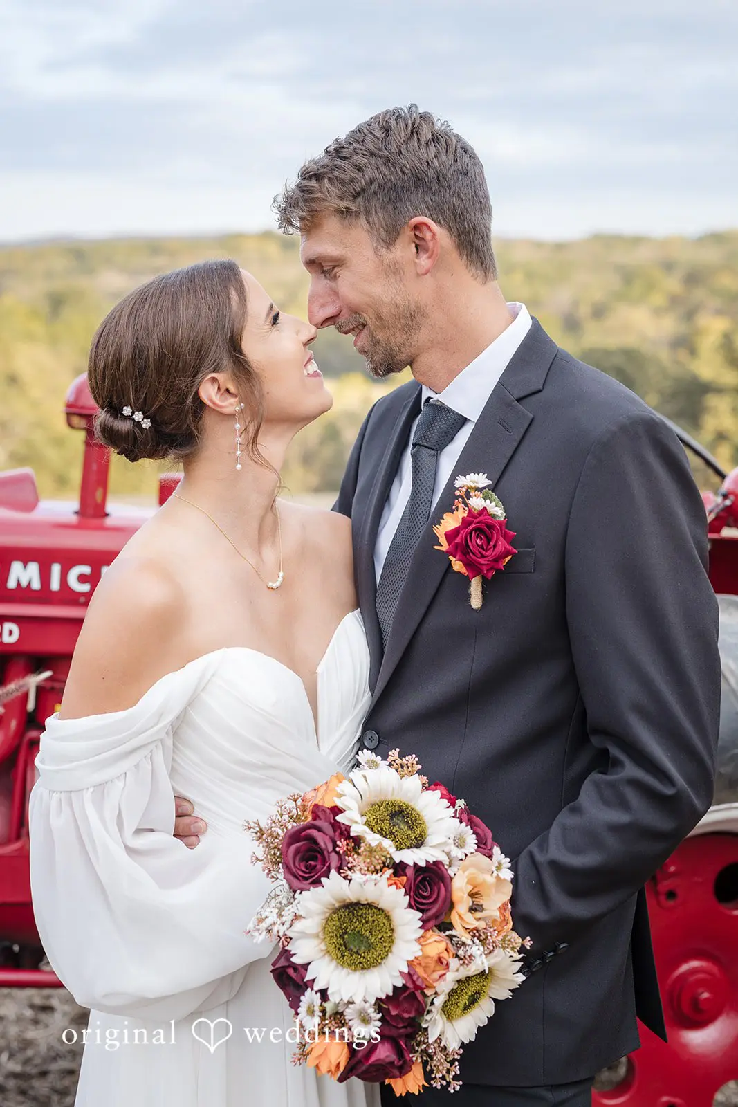 Jacob + Maria Missouri Backyard Wedding // Maria & Jacob -