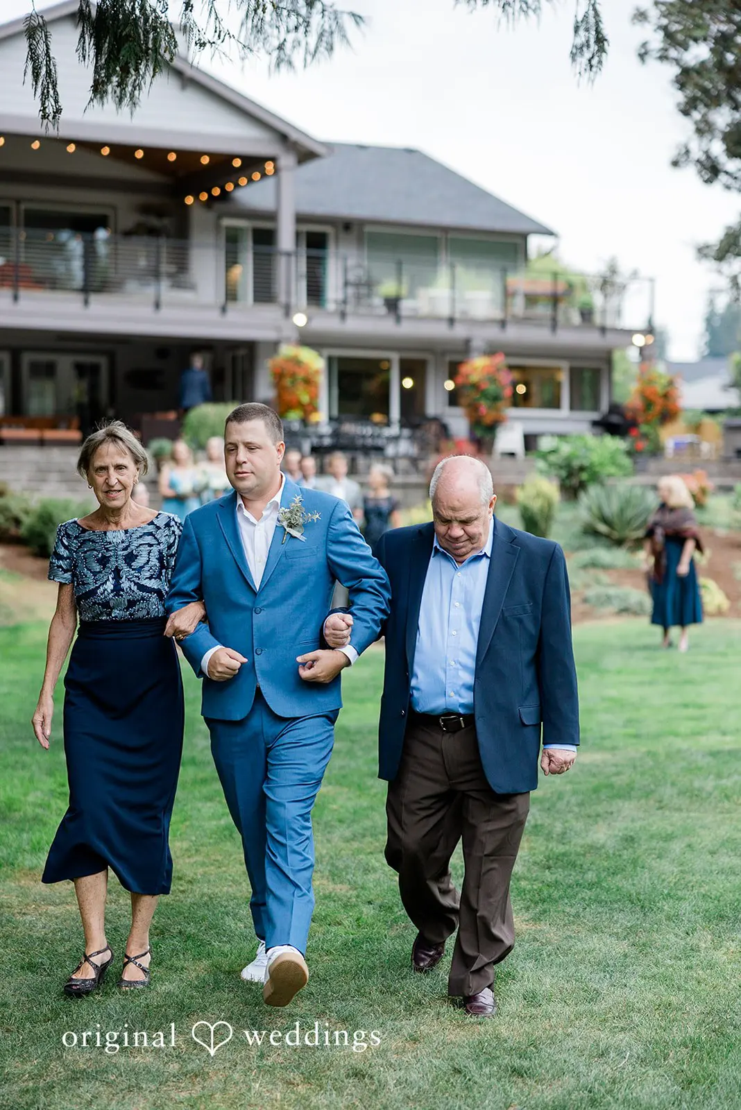 Oregon Backyard Wedding // Emily & Nick -