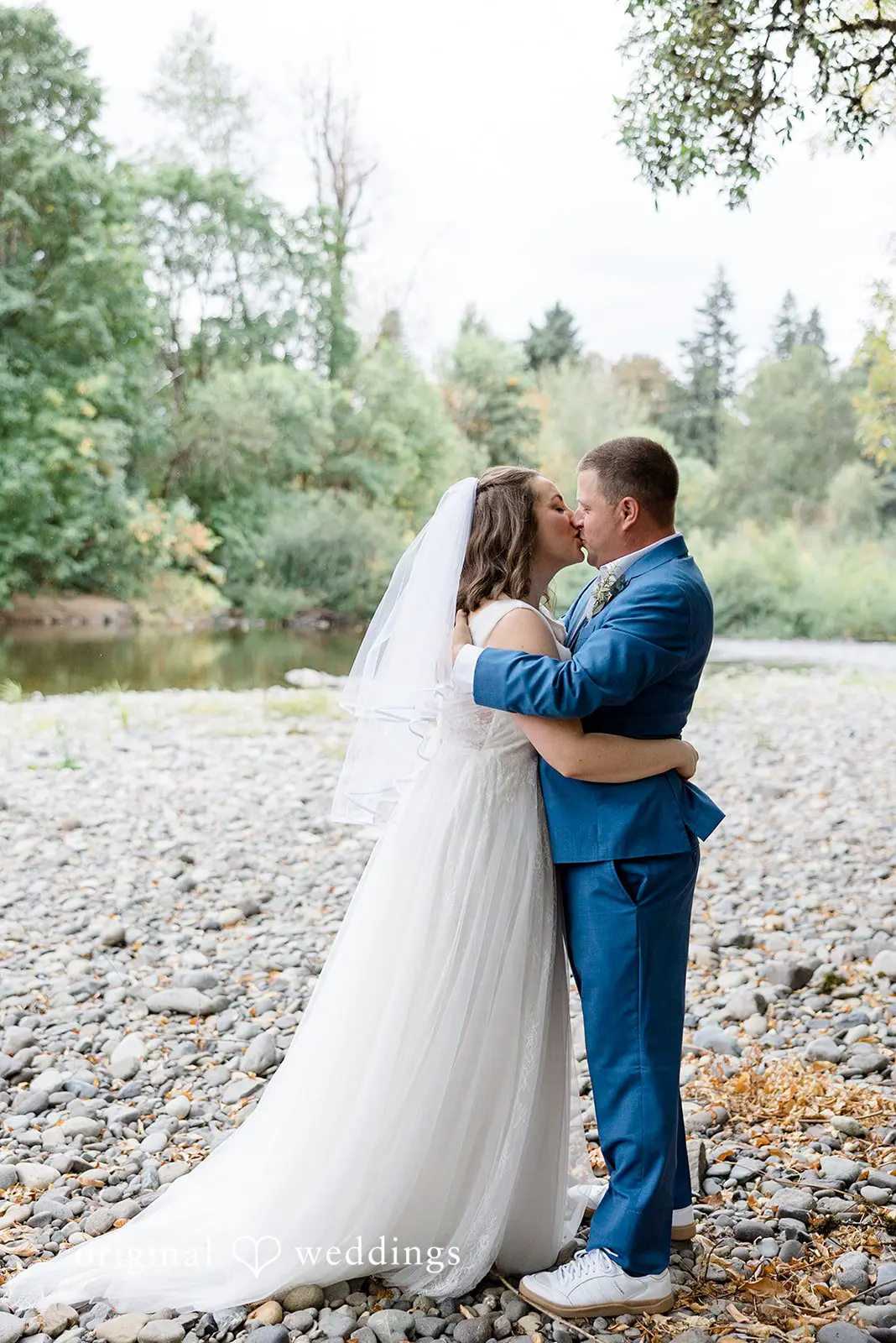 Oregon Backyard Wedding // Emily & Nick -