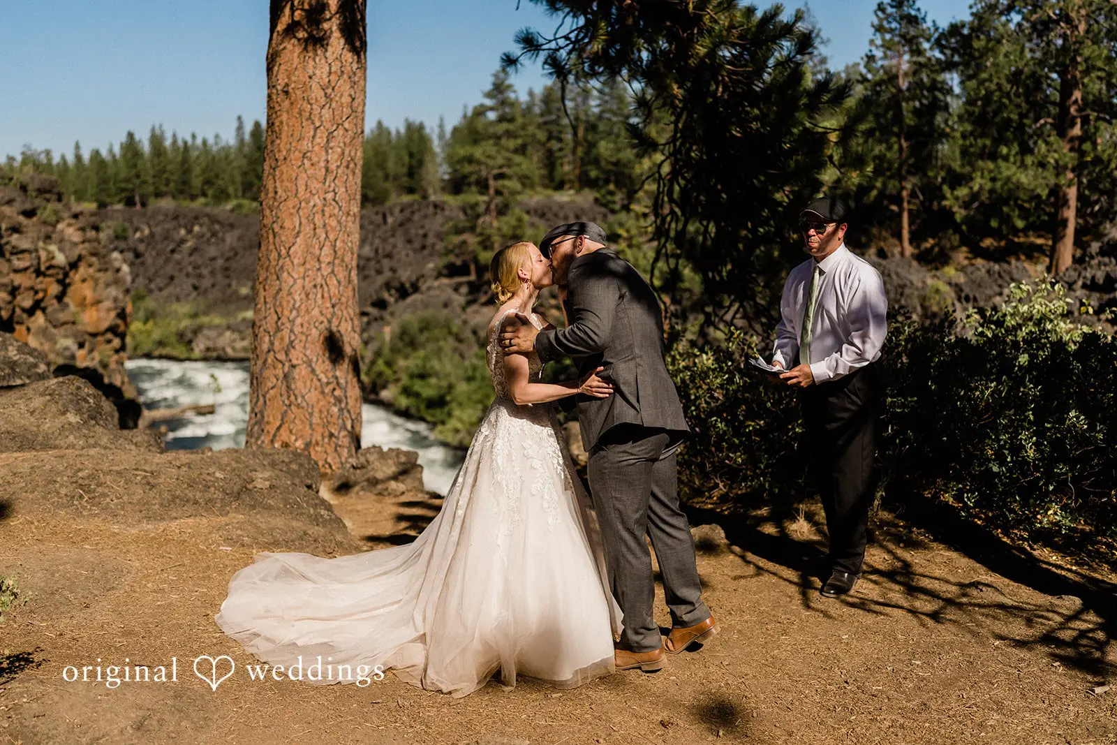 Oregon Backyard Wedding // Kristin & Kyle -