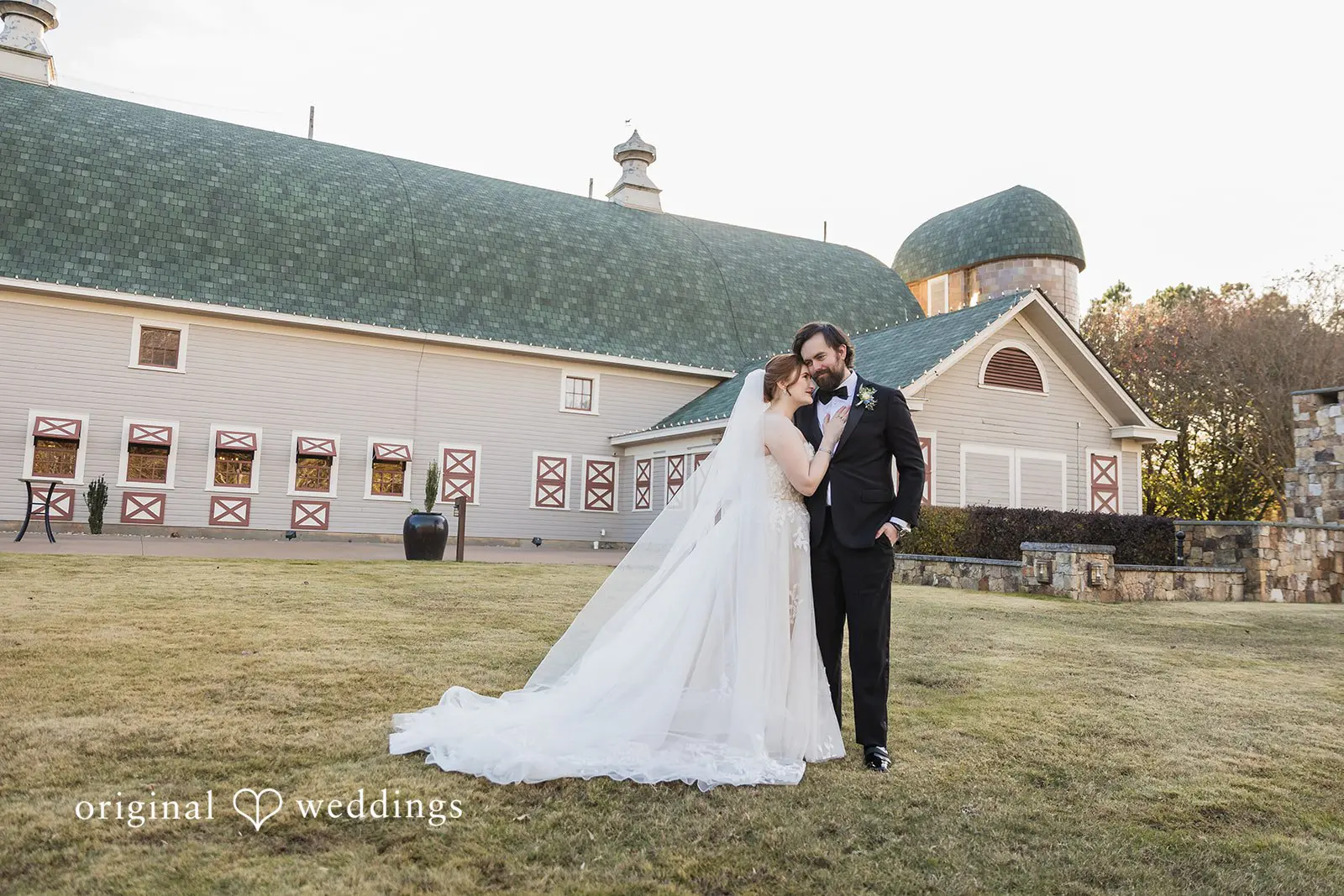 Samantha + John Overlook Barn Wedding // Samantha & John -