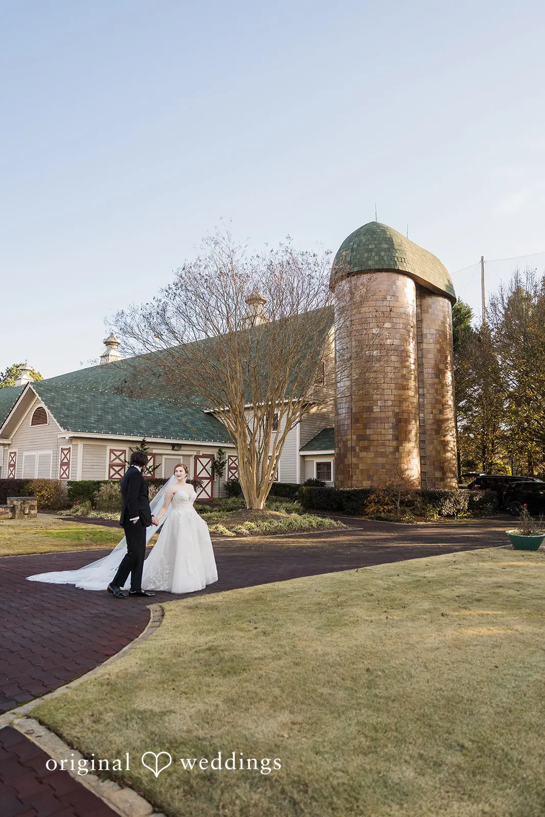 Samantha + John Overlook Barn Wedding // Samantha & John -