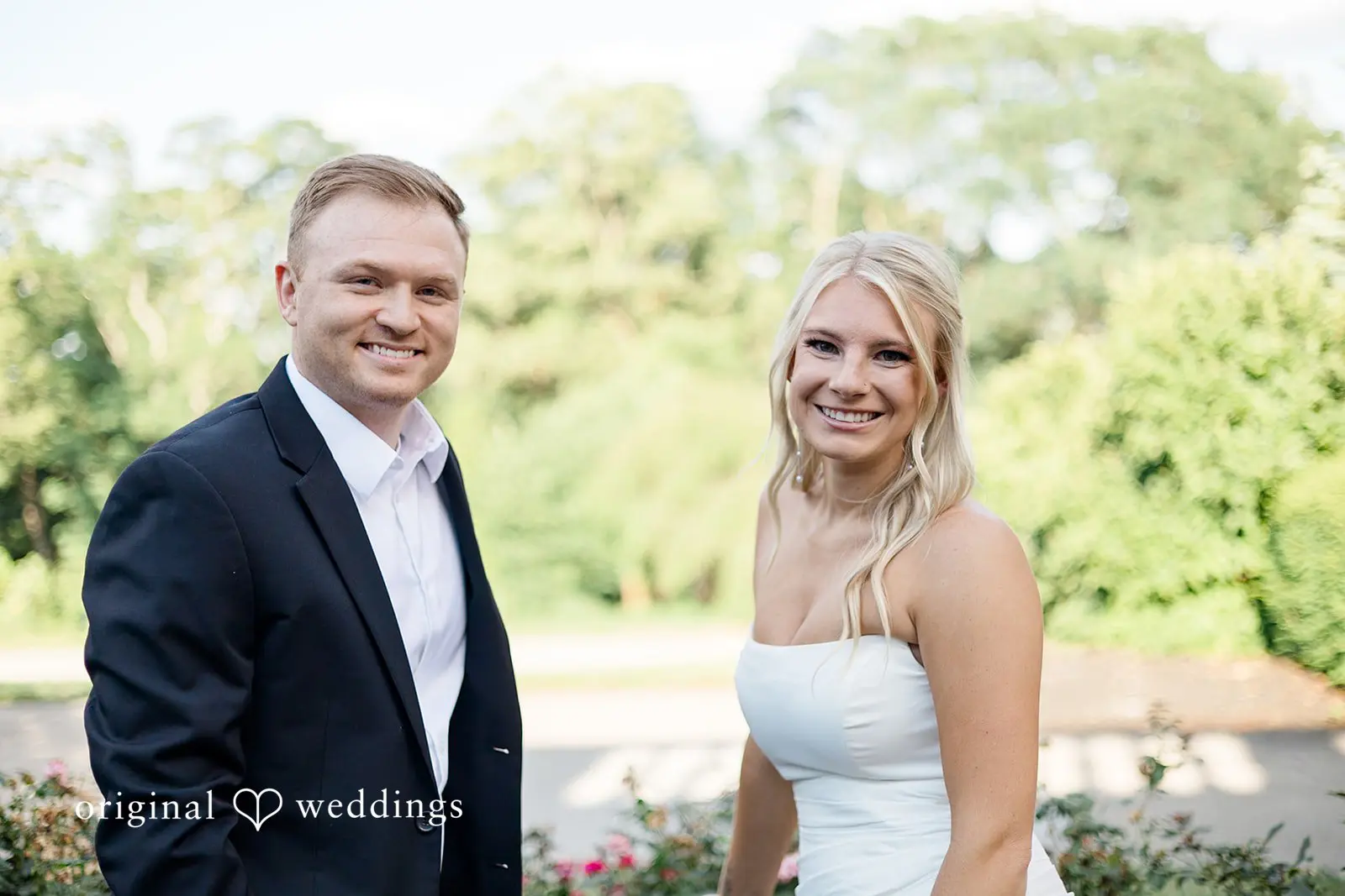 Jenna + Dereck Pavilion at Ault Park Engagement // Jenna & Dereck -