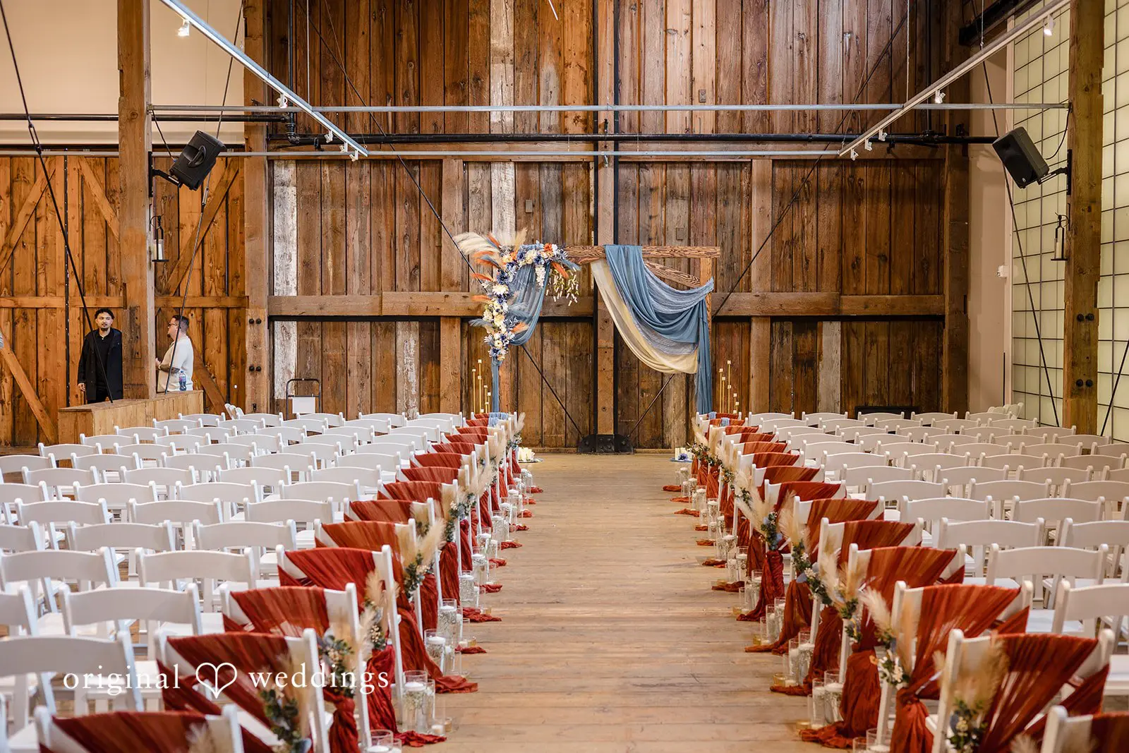 Taylor + Isaiah Pickering Barn Wedding // Taylor & Isaiah -