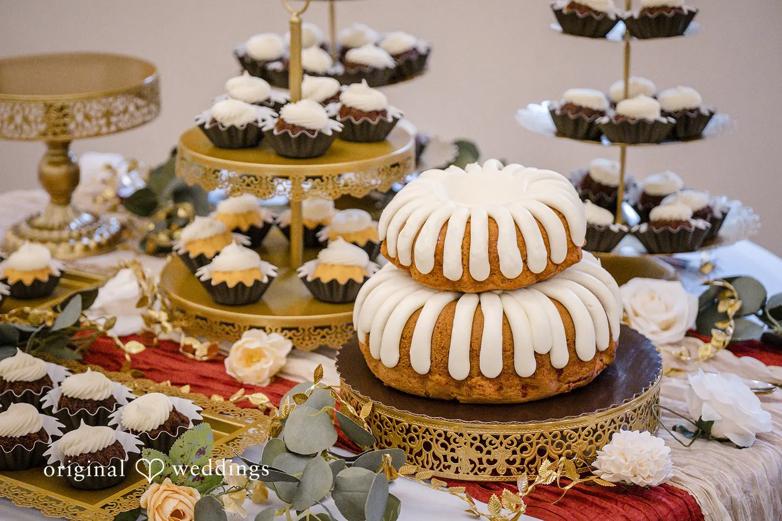 Taylor + Isaiah Pickering Barn Wedding // Taylor & Isaiah -