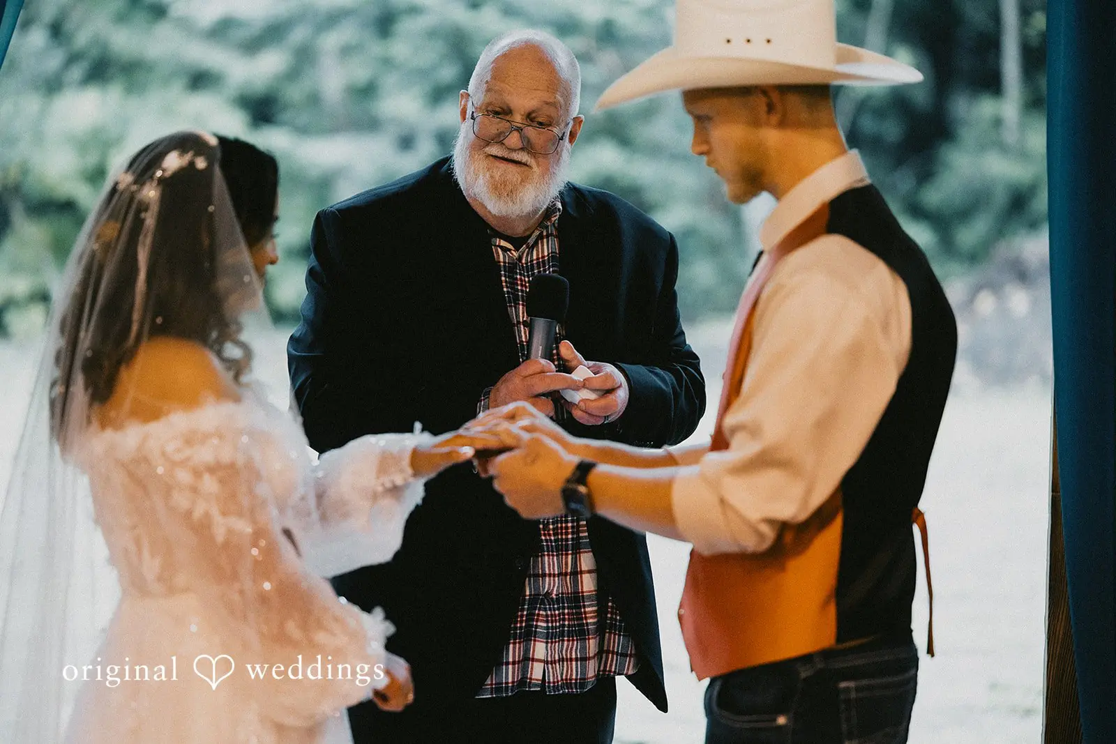 Washington Backyard Wedding // Brianna & Seth -