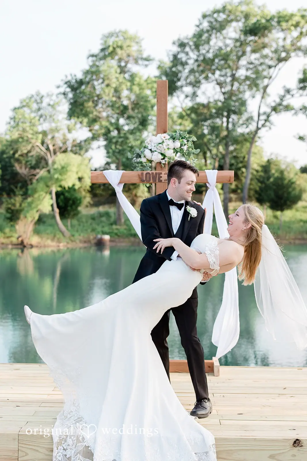 Texas Backyard Wedding // Rachael & Andrew -