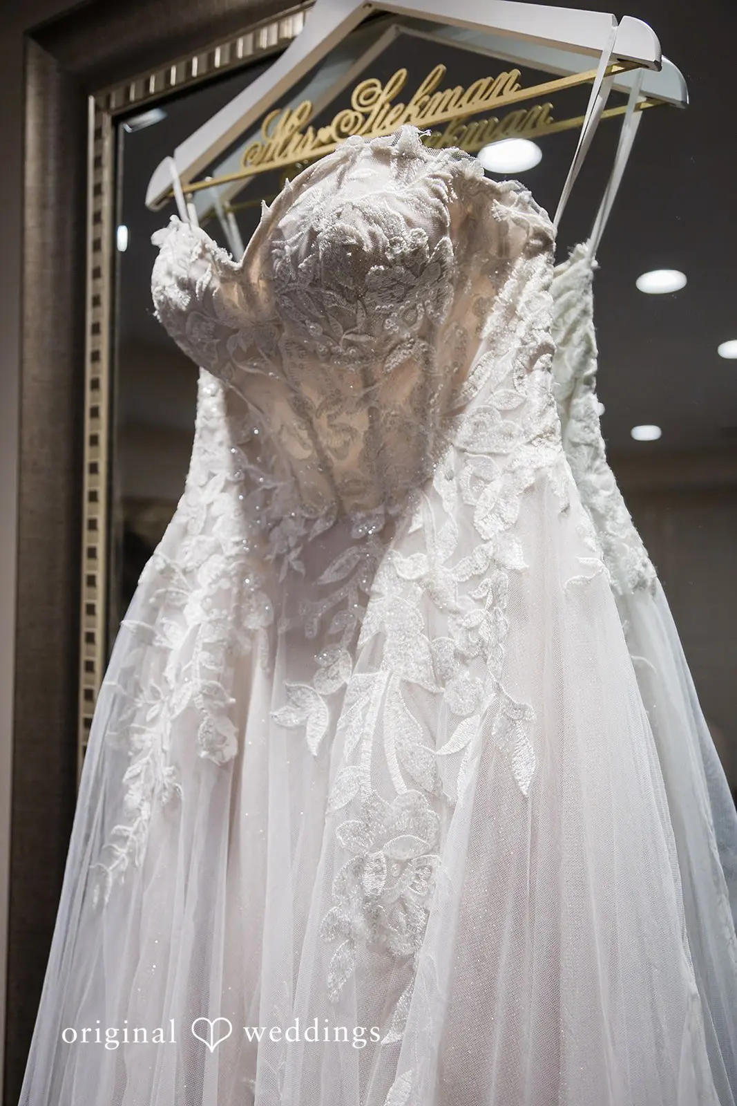 Danielle + Conner The Carnegie Center of Columbia Tusculum Wedding // Danielle & Conner -