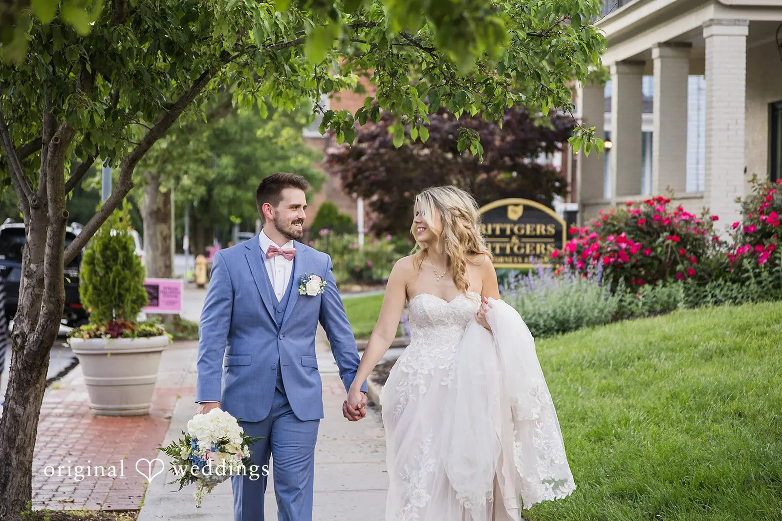 Danielle + Conner The Carnegie Center of Columbia Tusculum Wedding // Danielle & Conner -