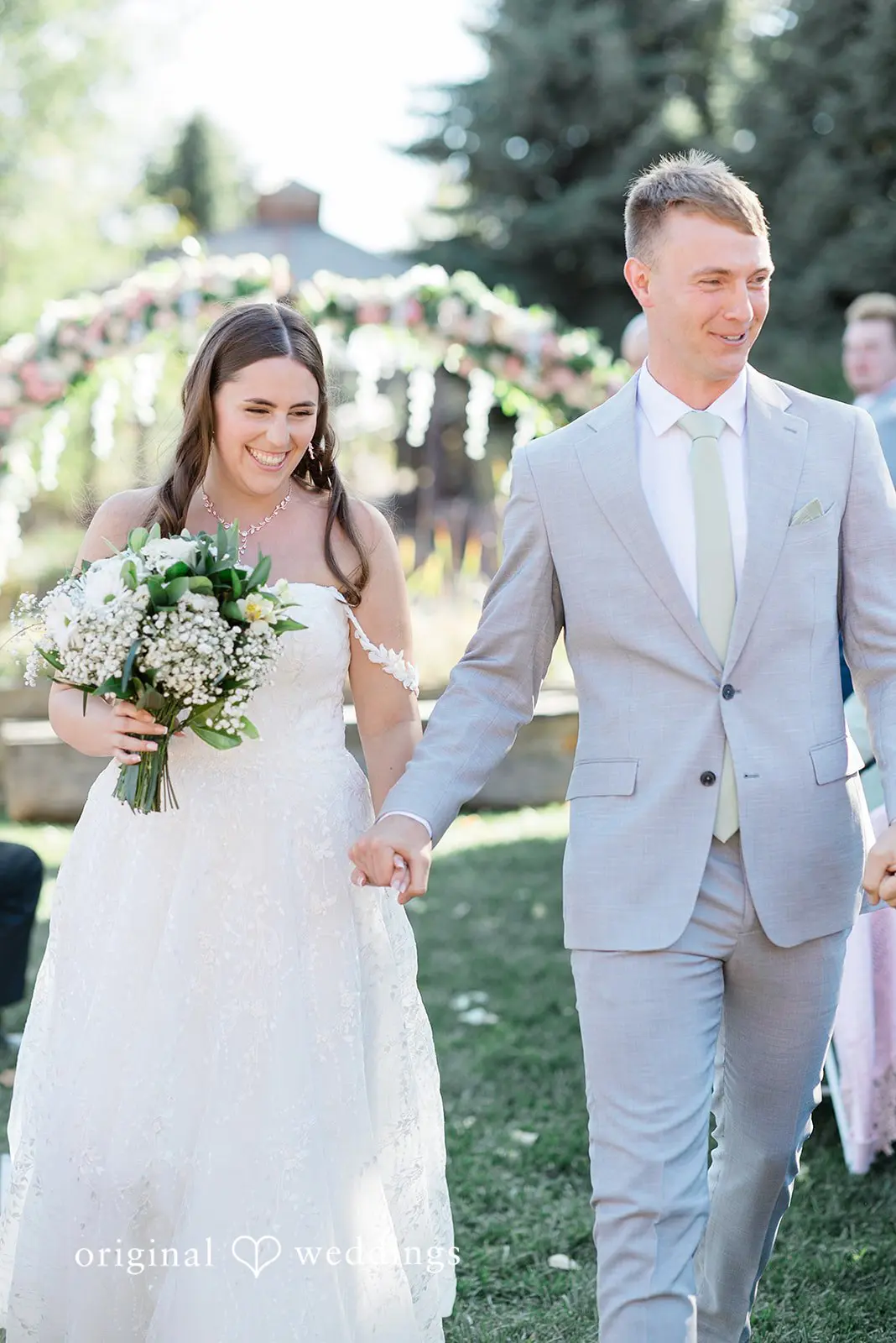 Lexi + Erick The Hillside Vineyard Wedding // Lexi & Erick -