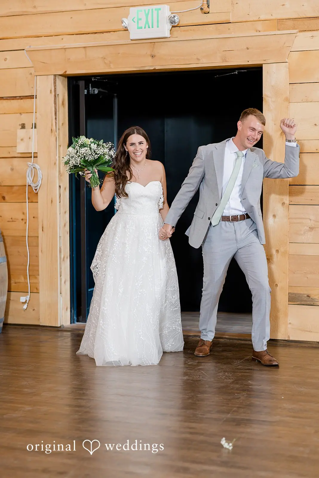 Lexi + Erick The Hillside Vineyard Wedding // Lexi & Erick -