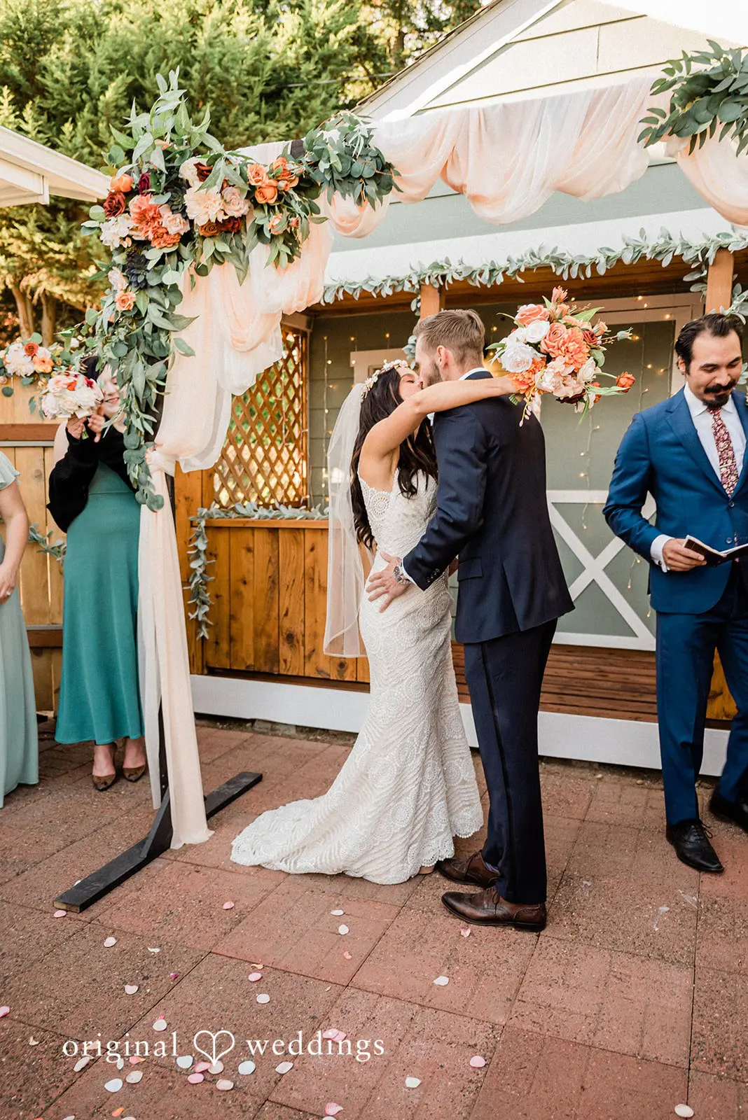 Washington Backyard Wedding // Kelsey & Brandon -