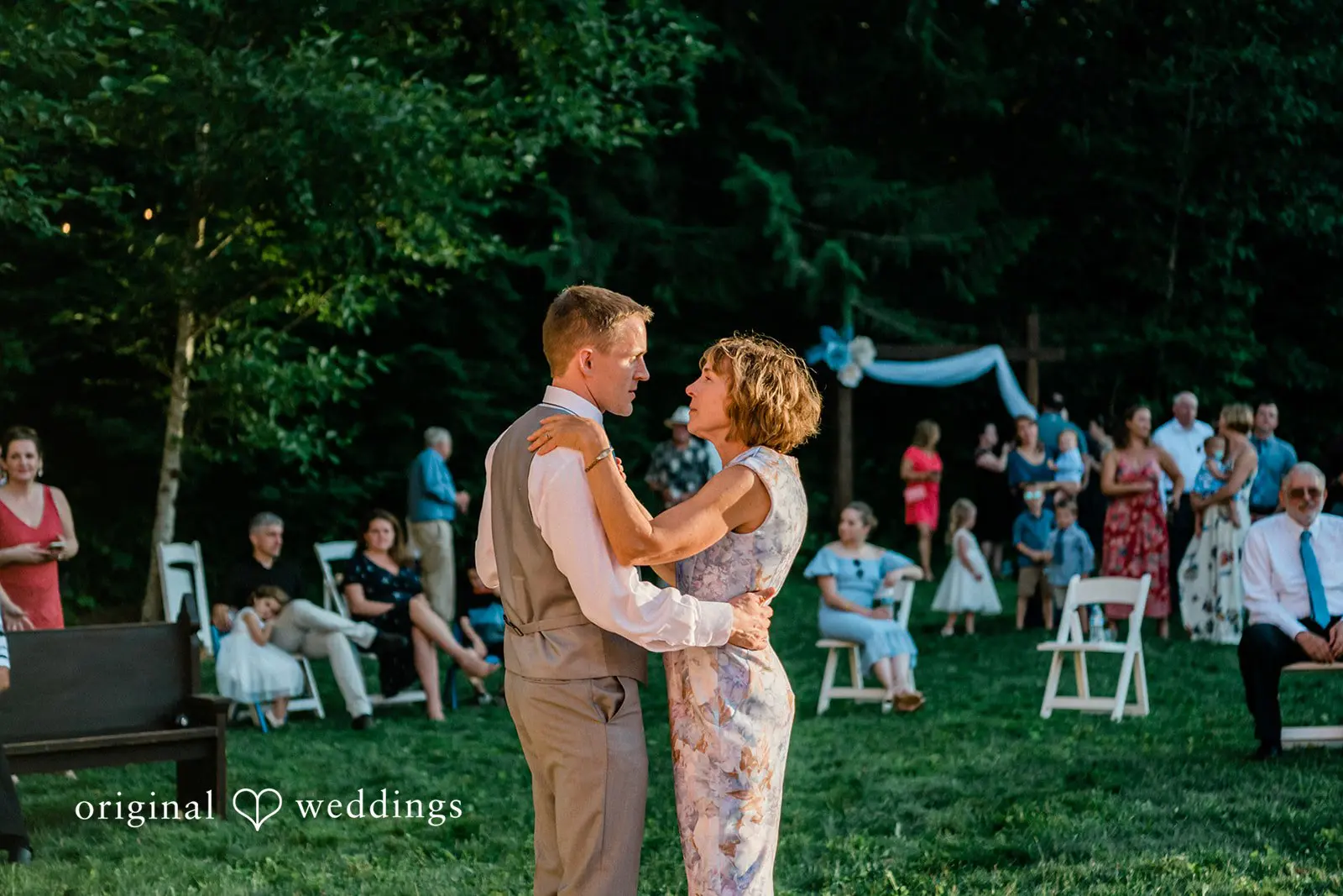 Washington Backyard Wedding // Anna & Michael -