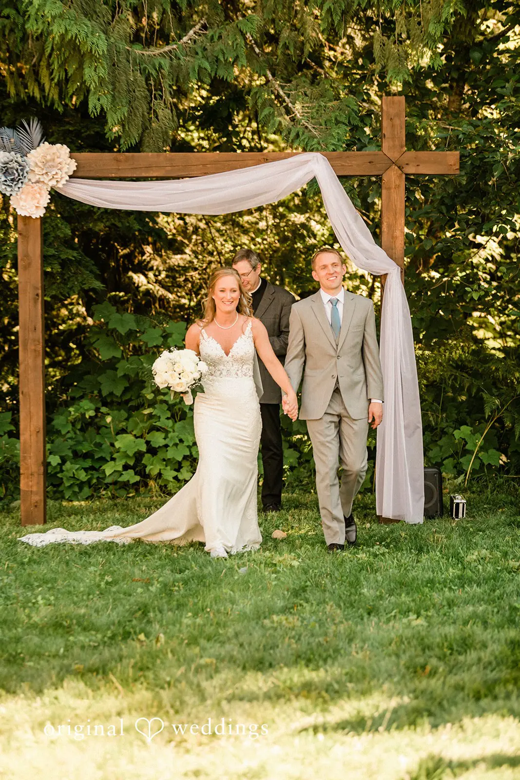 Washington Backyard Wedding // Anna & Michael -