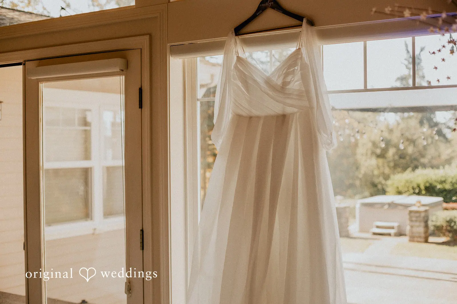 Caitlyn + Alex Washington Backyard Wedding // Caitlyn & Alex -