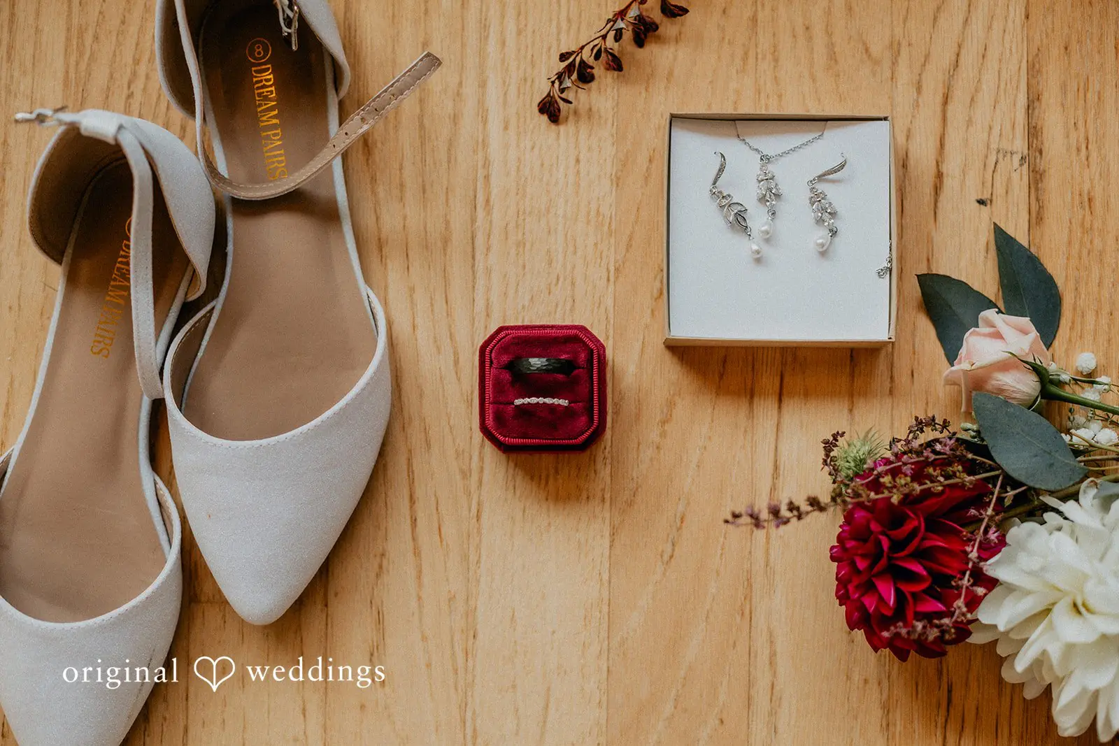 Caitlyn + Alex Washington Backyard Wedding // Caitlyn & Alex -