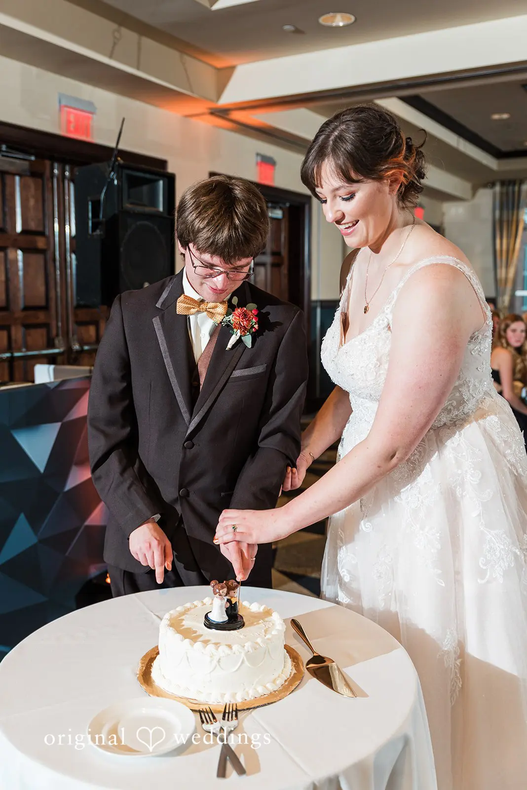 Lauren + Connor Sheraton Erie Bayfront Hotel Wedding // Lauren & Connor -