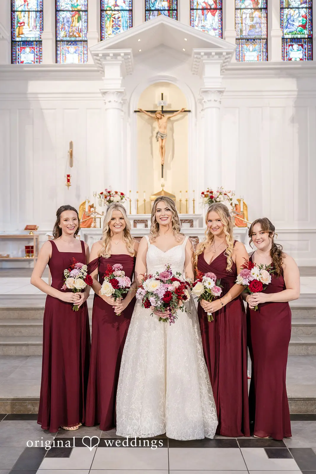 A portrait of the bride and her beautiful bridal party