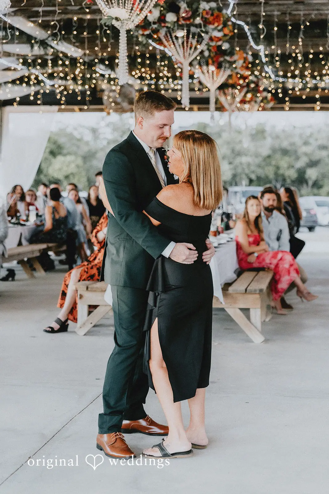 Lovely dance picture of groom with his mother