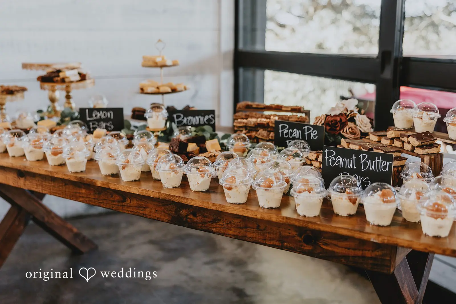 Yummy wedding desserts at Two Wishes Ranch