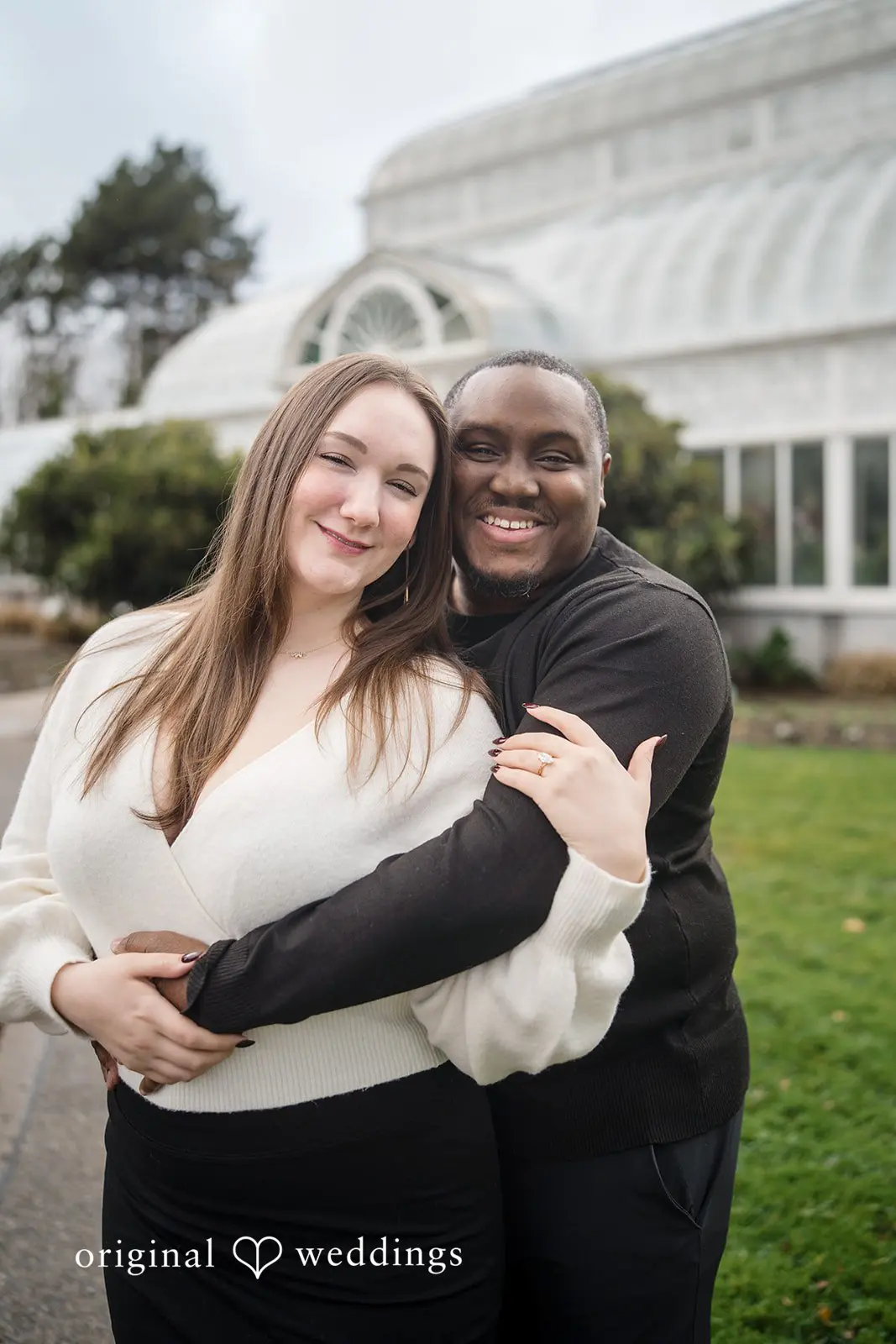 A cute portrait of the couple at Volunteer Park