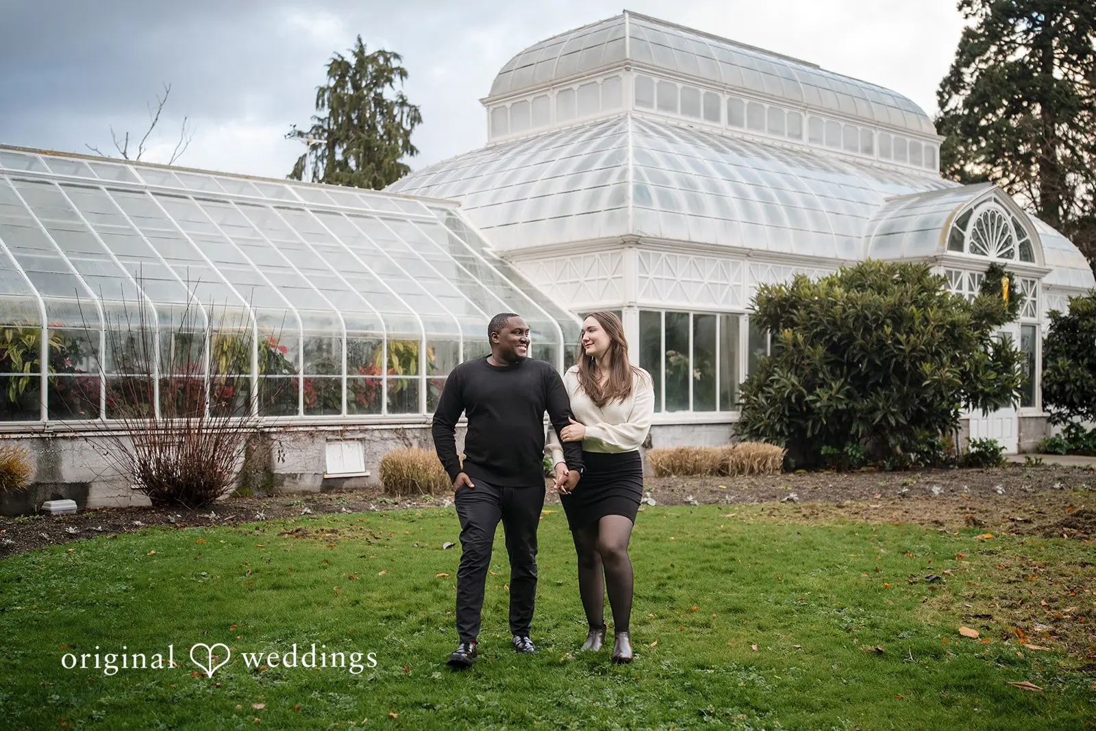 A beautiful portrait of the couple exposing the beauty of Volunteer Park