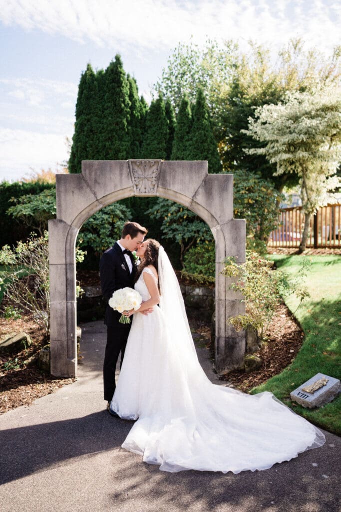 Silver Cloud Point Ruston Wedding // Madeline + Ryan -