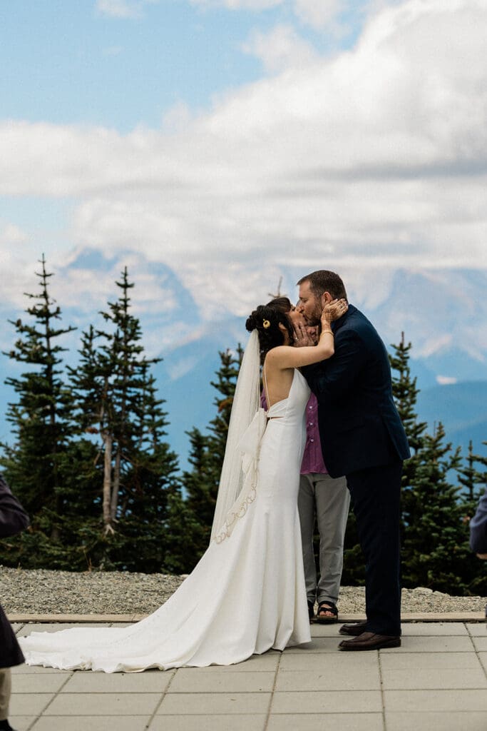 Crystal Mountain Wedding // Angeli + David -