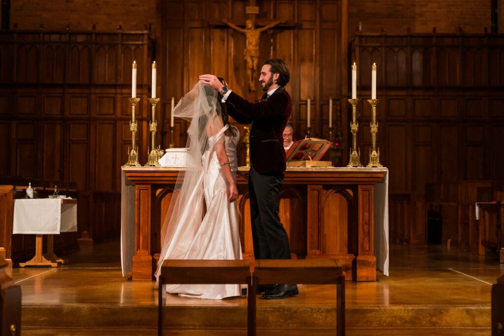 Seattle Catholic Church Wedding // Kevin + Lizzie -