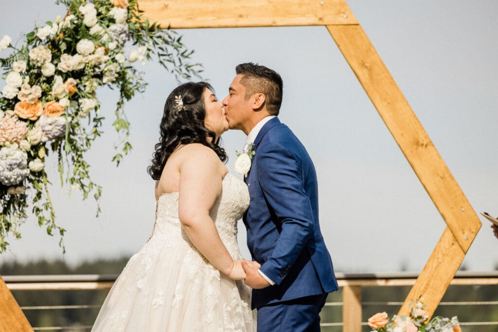 Kiana Lodge Wedding // Lisa + Kevin -