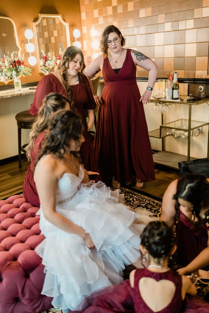 Imperia Lake Union Wedding // Rozneik + Elizabeth -