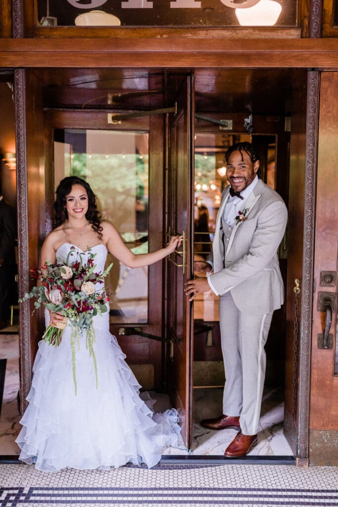 Imperia Lake Union Wedding // Rozneik + Elizabeth -