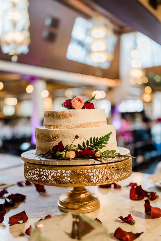 Imperia Lake Union Wedding // Rozneik + Elizabeth -