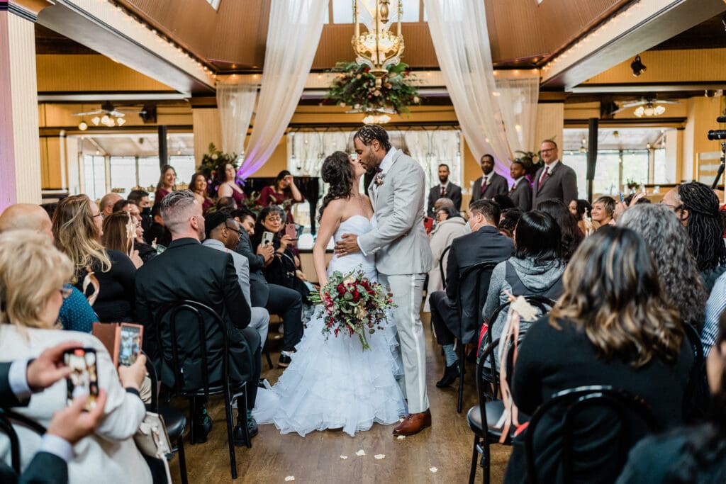 Imperia Lake Union Wedding // Rozneik + Elizabeth -