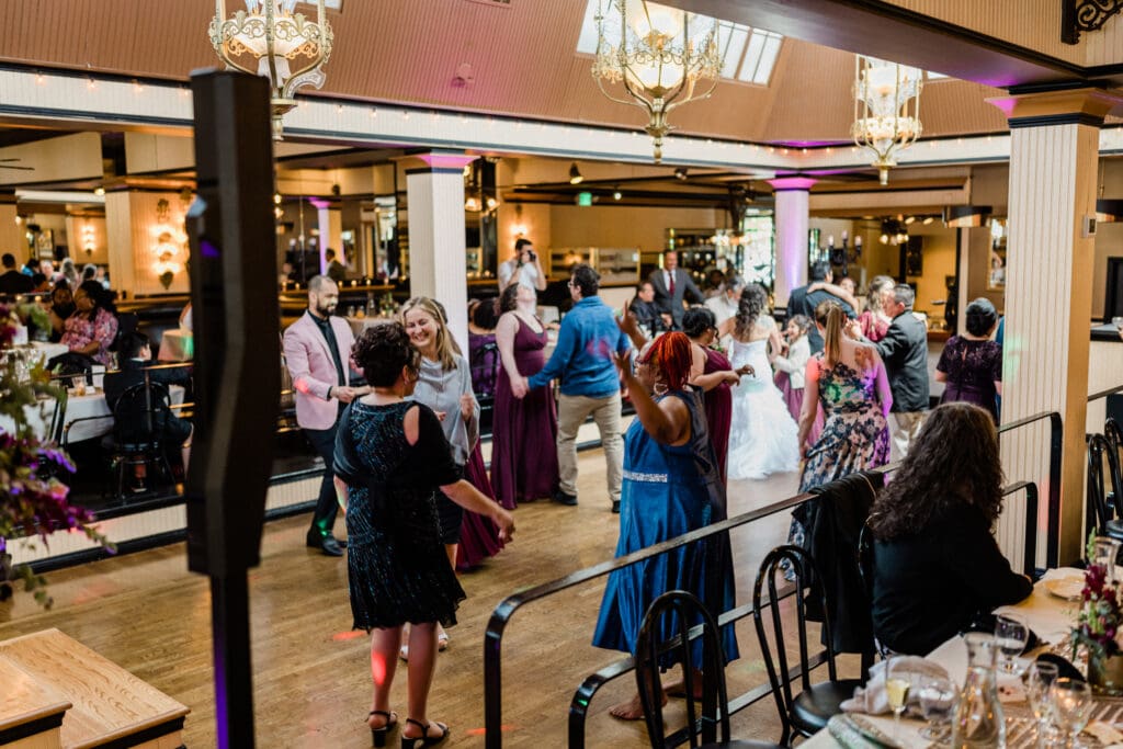 Imperia Lake Union Wedding // Rozneik + Elizabeth -