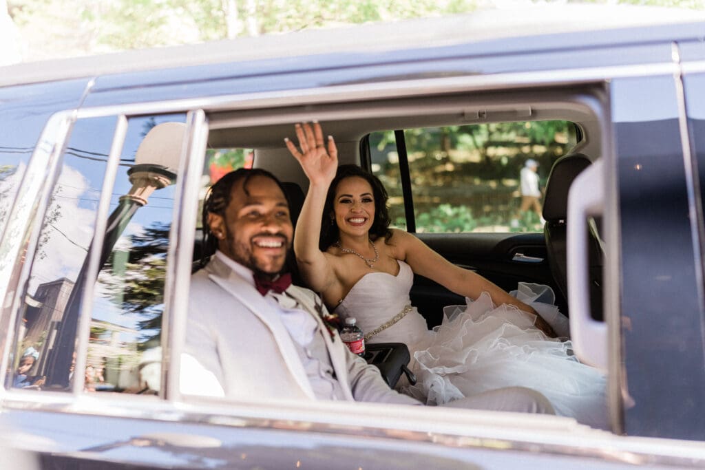 Imperia Lake Union Wedding // Rozneik + Elizabeth -