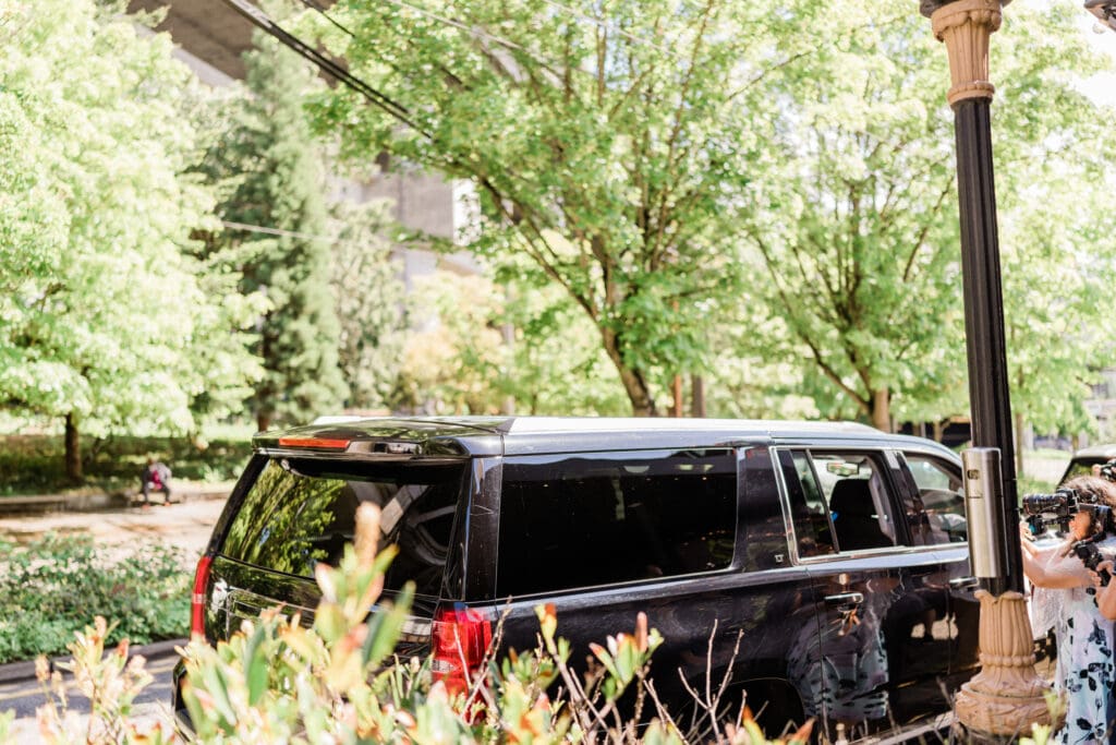 Imperia Lake Union Wedding // Rozneik + Elizabeth -