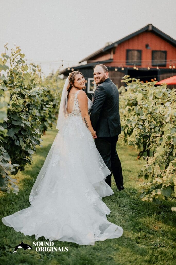 The Lodge at Sonneveldt Vineyards Wedding // Kendle + Chase -