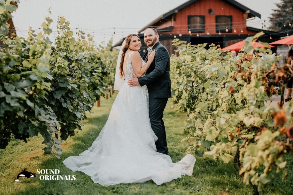 The Lodge at Sonneveldt Vineyards Wedding // Kendle + Chase -