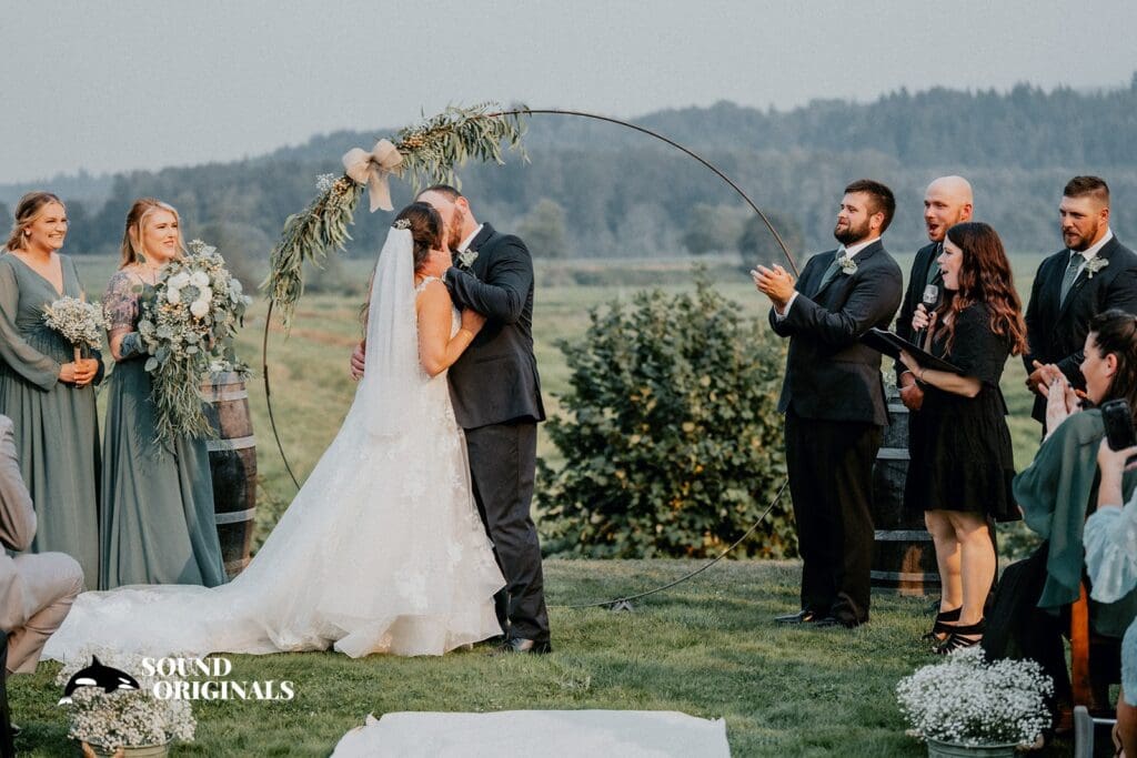 The Lodge at Sonneveldt Vineyards Wedding // Kendle + Chase -