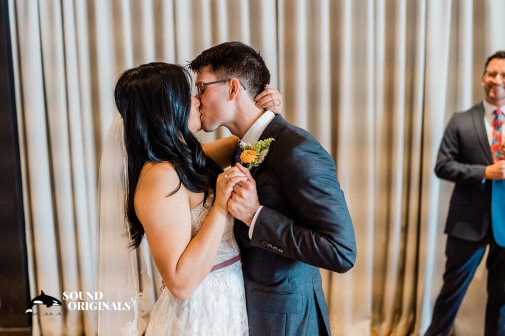 Eventide Lake Union Wedding // Jane + Michael -