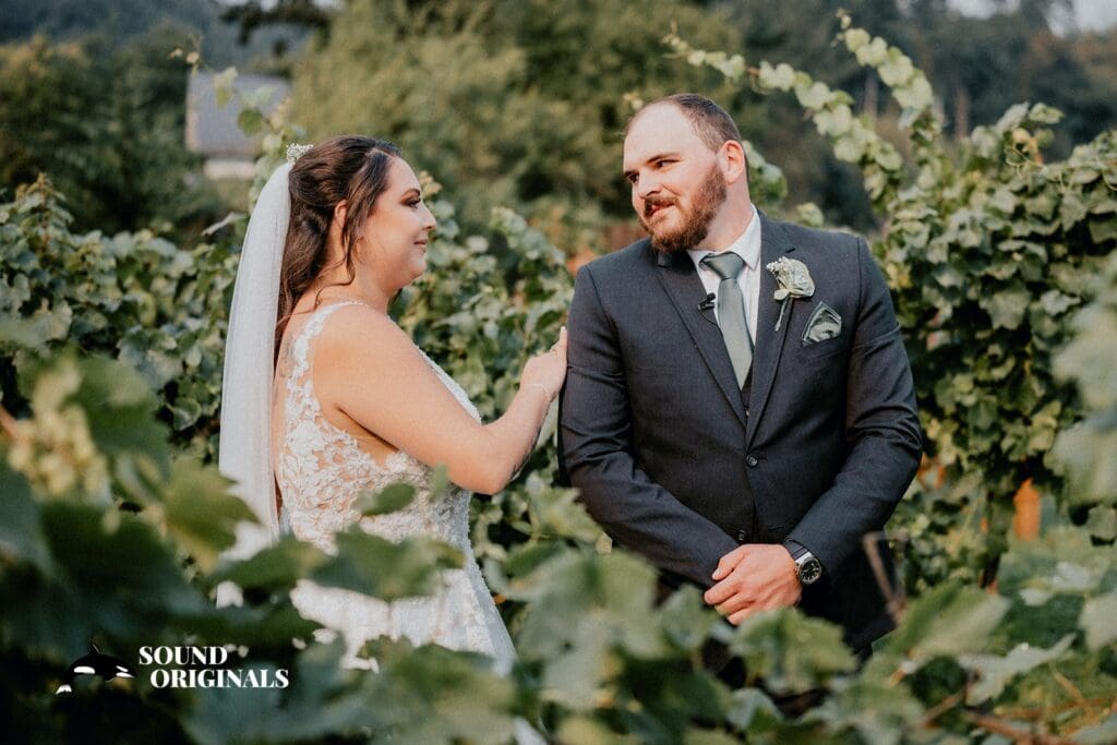 The Lodge at Sonneveldt Vineyards Wedding // Kendle + Chase -