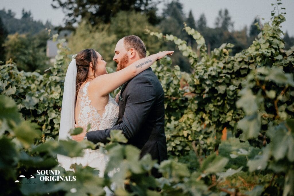 The Lodge at Sonneveldt Vineyards Wedding // Kendle + Chase -