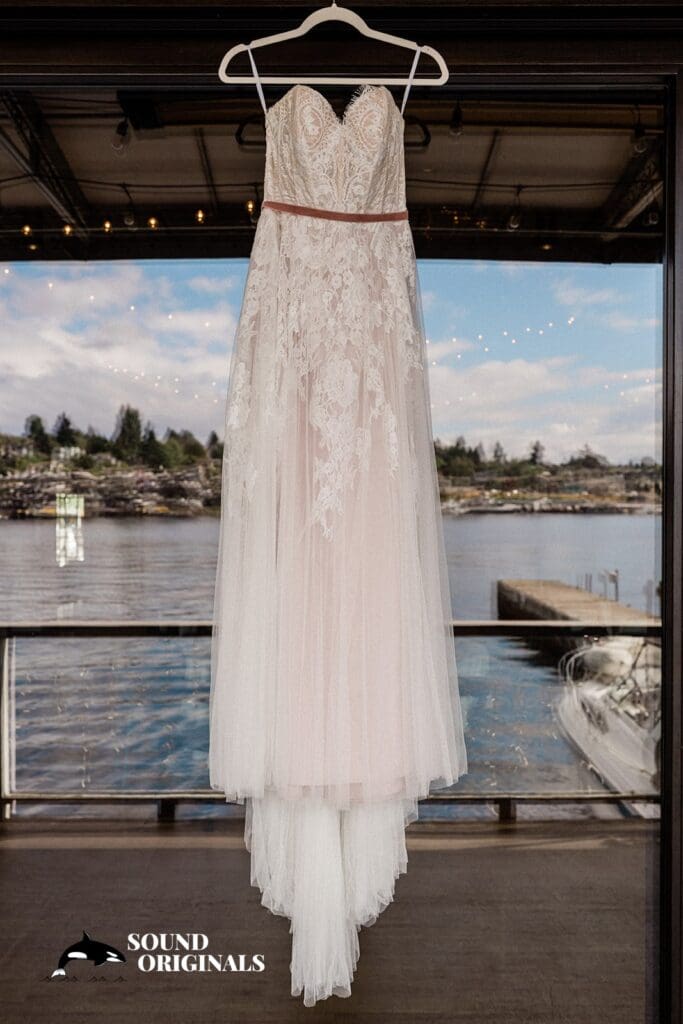 Eventide Lake Union Wedding // Jane + Michael -