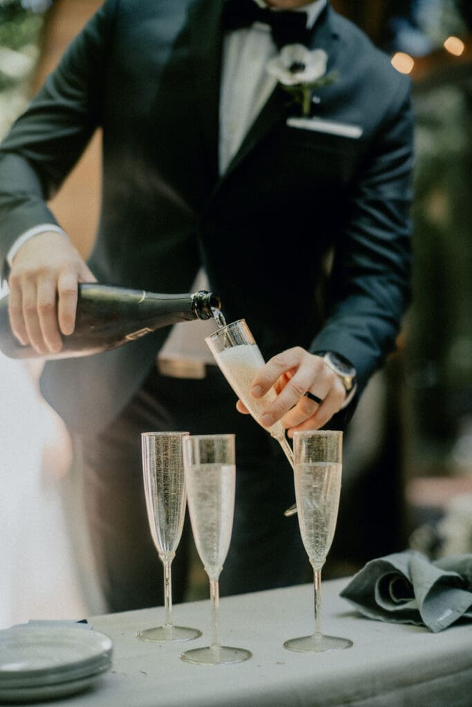 Sky Haus in Skykomish Wedding // Heidi + Miki -