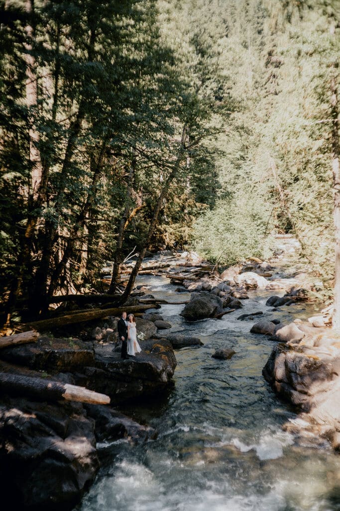 Sky Haus in Skykomish Wedding // Heidi + Miki -