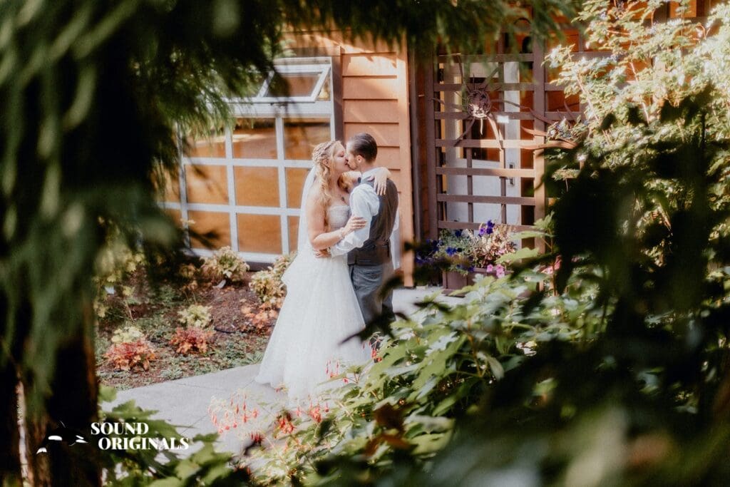 Four Springs House Camano Island Wedding // Chelsea + Jeremy -